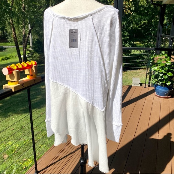 FREE PEOPLE🌸 XS—oversized💕mini dress/ tunic. Snow White & off-white colors! 🌸 - Picture 3 of 16